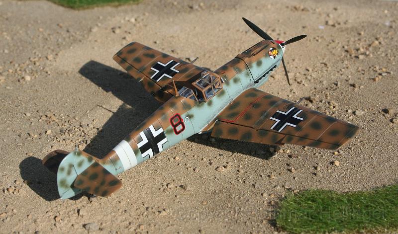 Bf109-E7-trop-AX-72-02.JPG